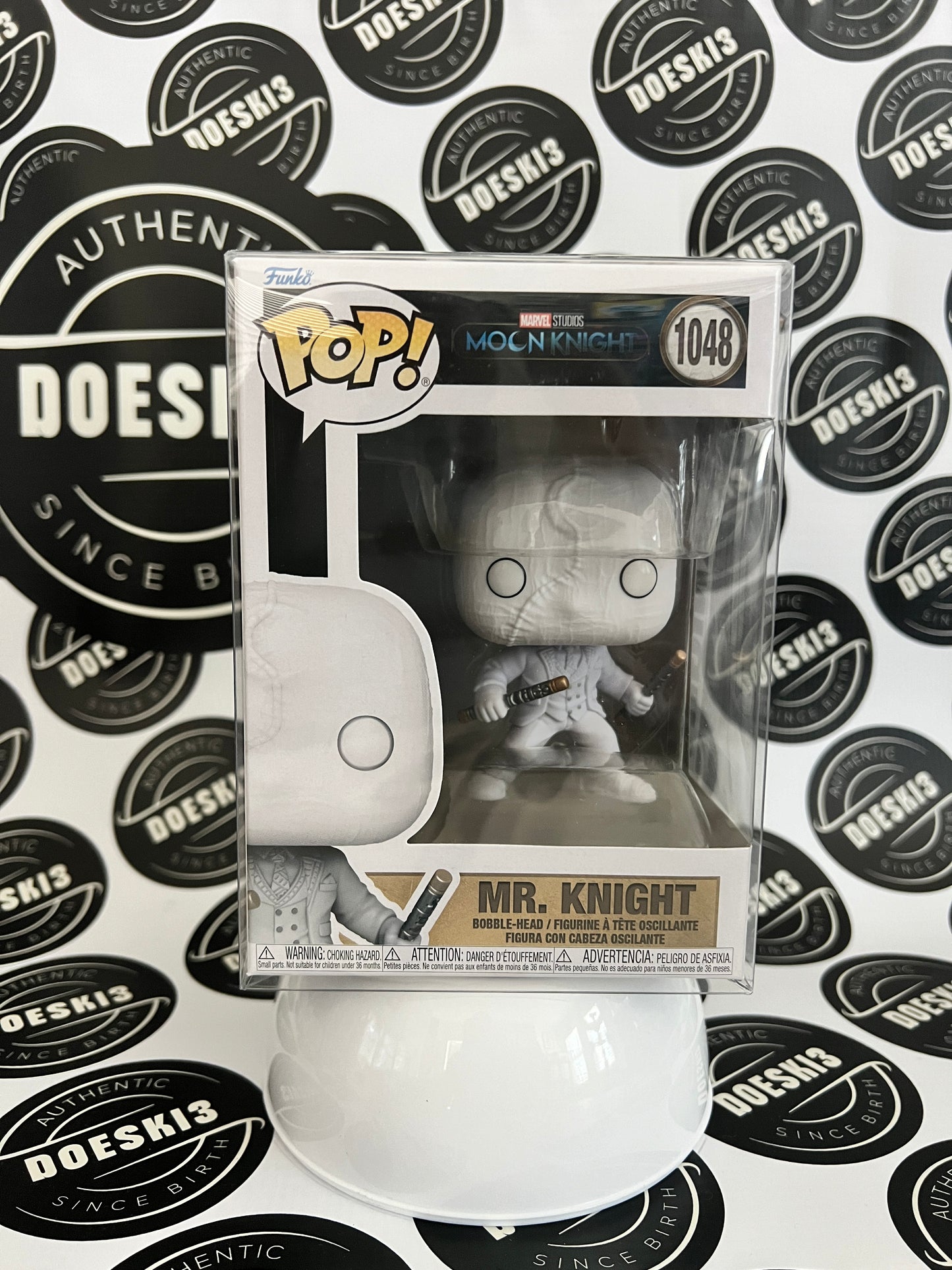 Funko Pop! Marvel Studios Moon Knight #1048 Mr. Knight W/Protector