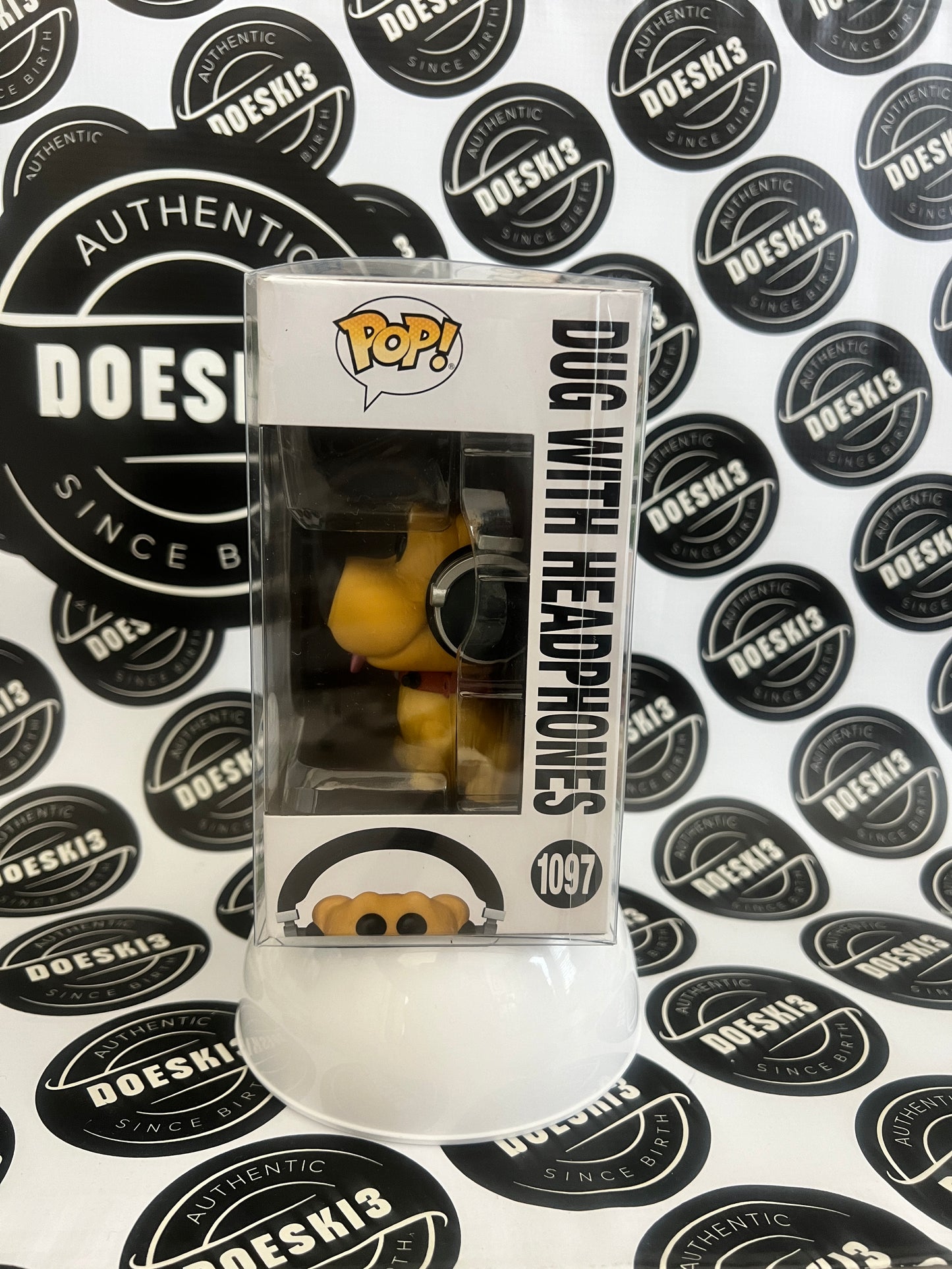 Funko Pop! Disney Pixar Dug With Headphones #1097 Funko Exclusive W/Protector