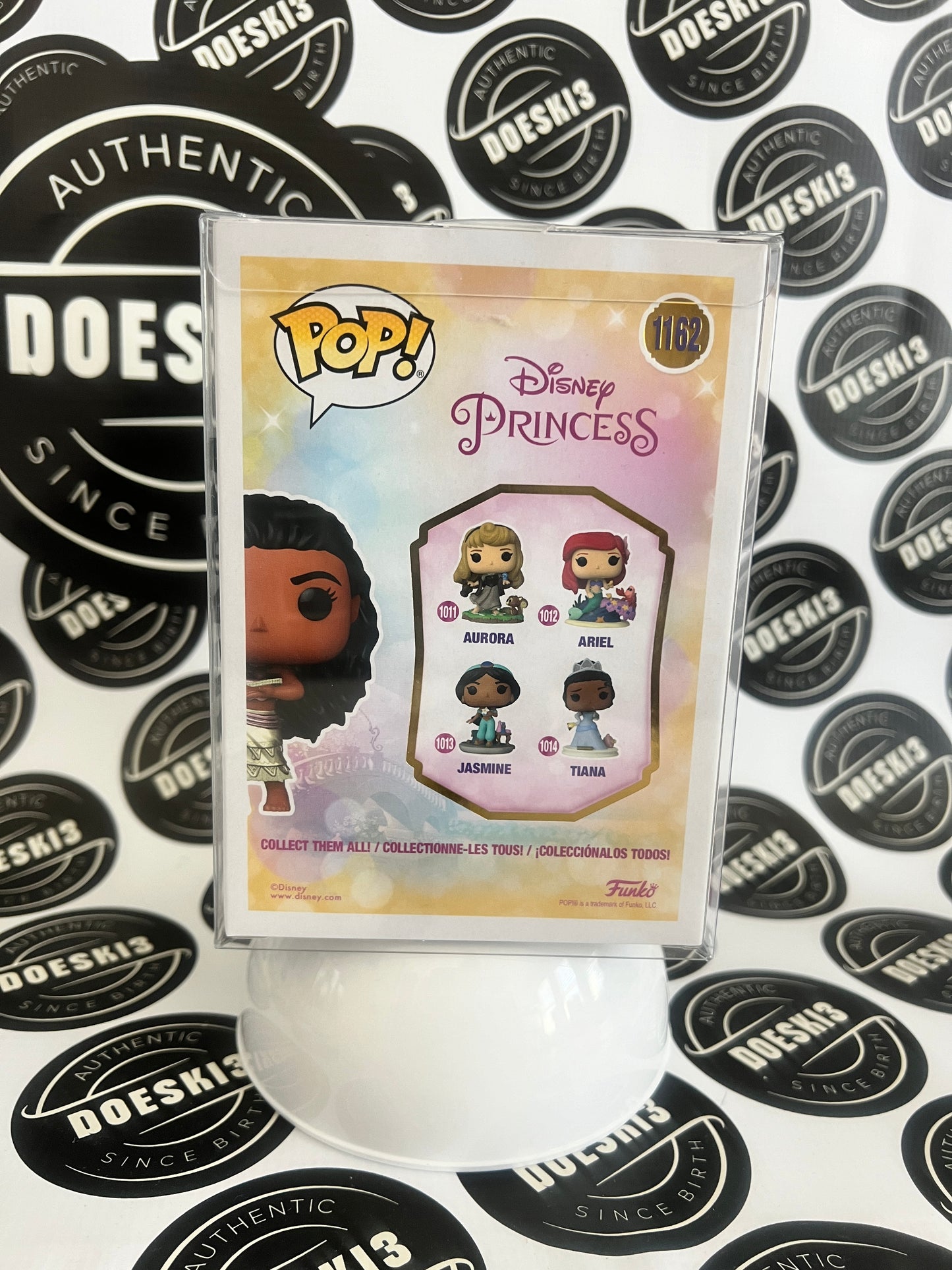 Funko Pop! Moana w/pin #1162 Funko Shop Exclusive W/Protector
