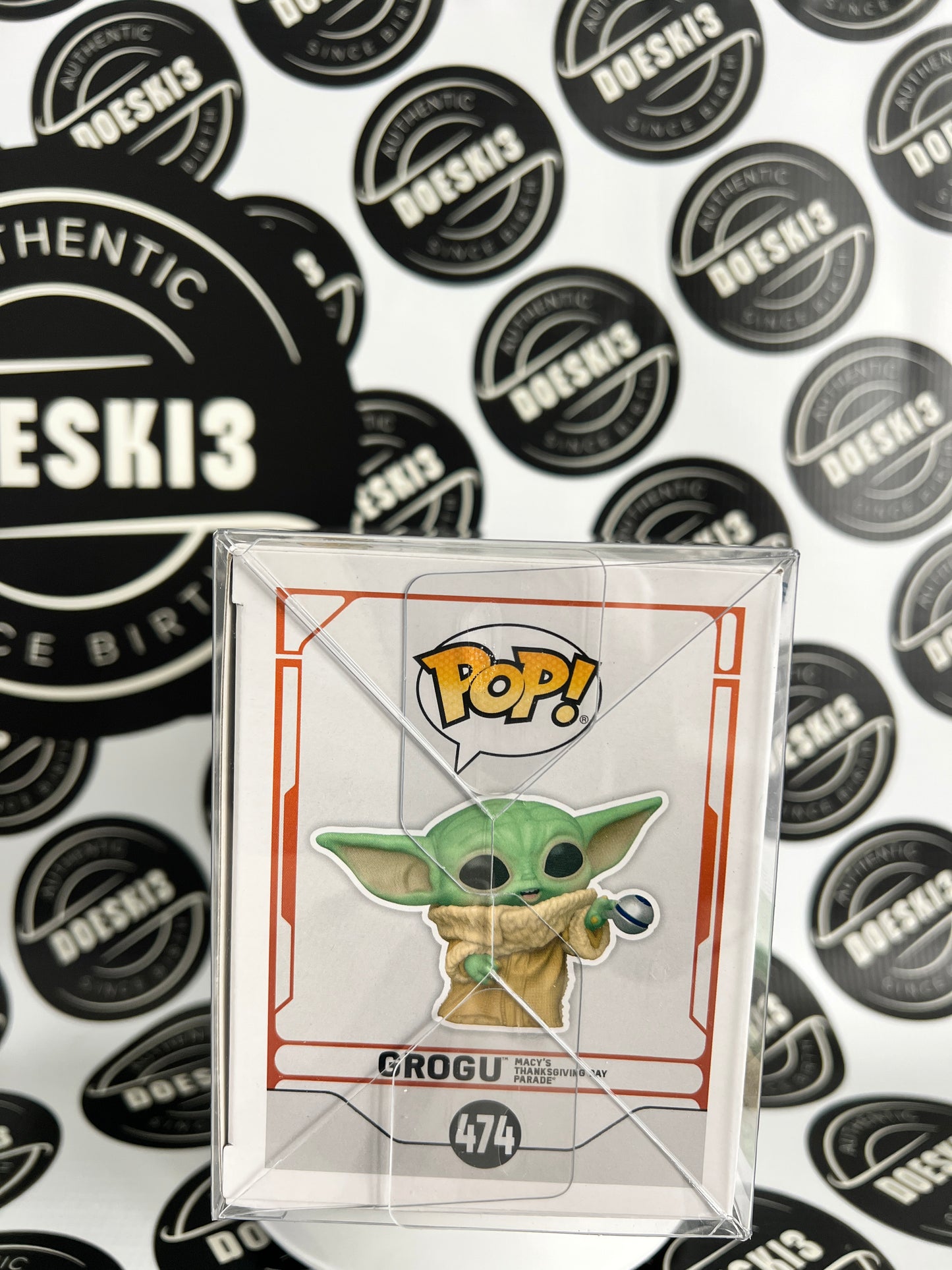 Funko Pop! Star Wars Grogu #474 - Macy's Thanksgiving Day Parade W/Protector