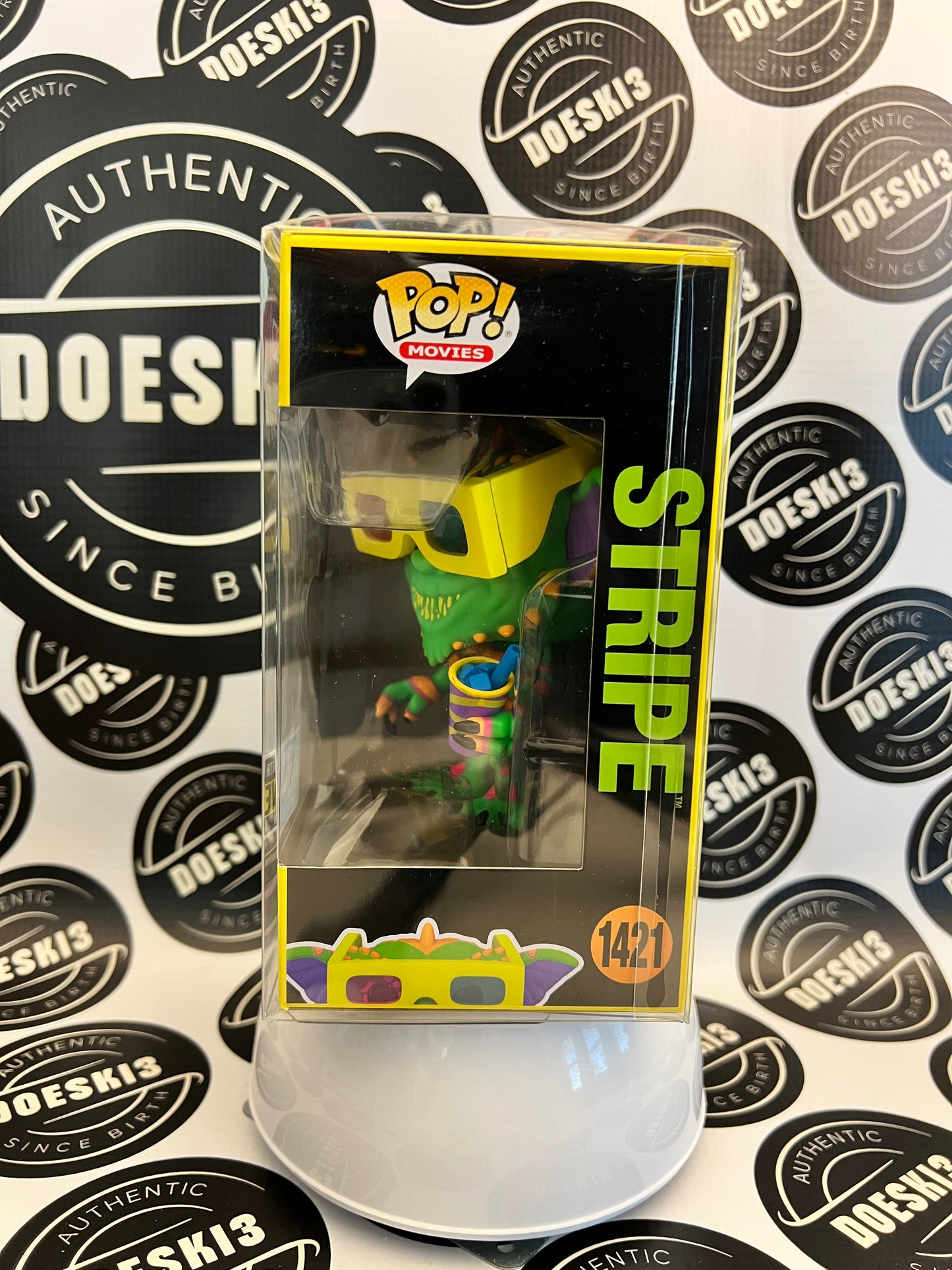 Funko Pop: Gremlins Stripe #1421 Black Light (Entertainment Earth Exclusive) W/Protector