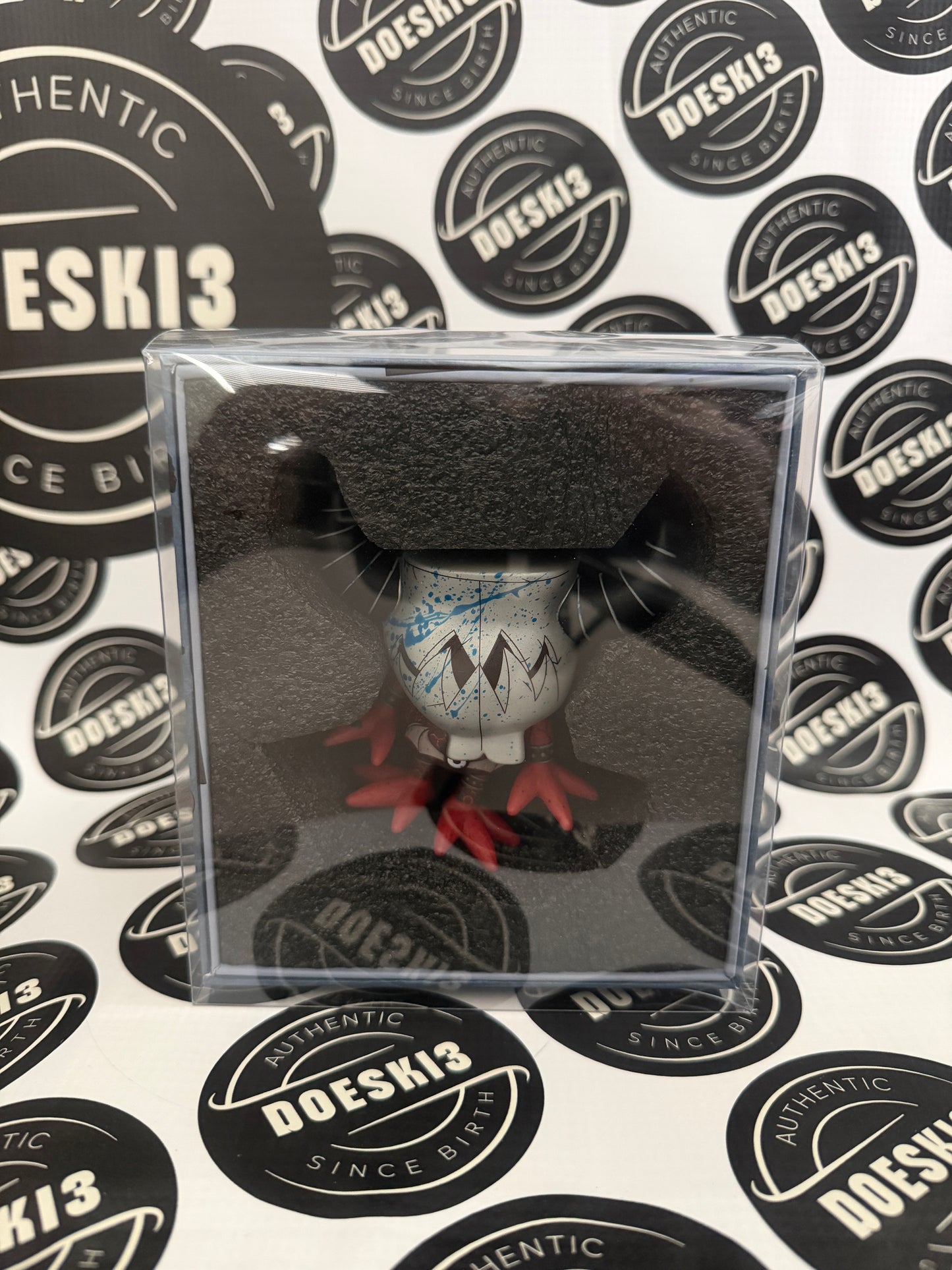 Mischief Toys x GWAR Blue Splatter Minion Gastley LE 150 W/Protector