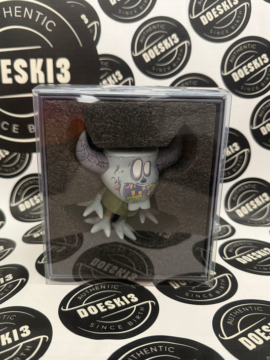 Mischief Toys Camp Zombie Gastley. LE 150 Living Dead Weekend W/Protector