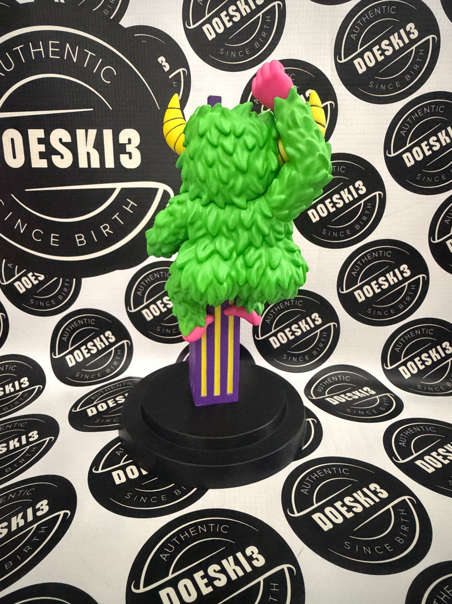 NYCC Mischief Toys Night of Mischief King Kong Gastley LE 100