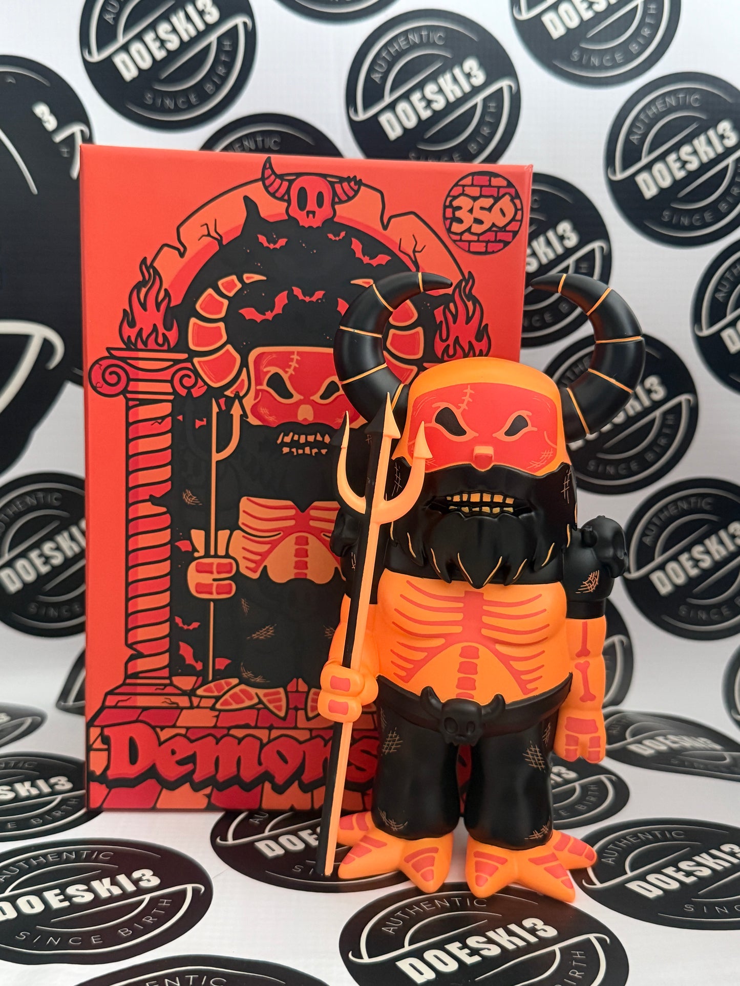 Mischief Toys Blacklight Skeleton Halloween Demonstro W/Protector