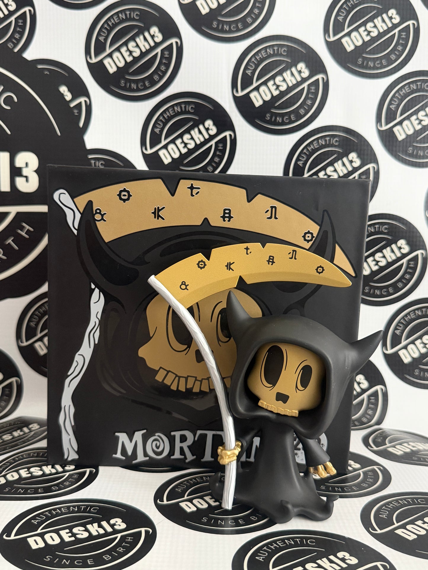 Mischief Toys Silver & Gold Metallic Mortem W/Protector