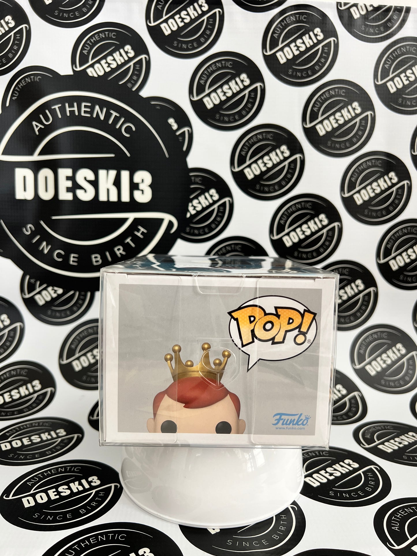 Funko Pop! Freddy Funko as The Flash. Fun on the Run Funko Exclusive W/Protector