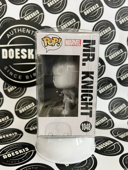Funko Pop! Marvel Studios Moon Knight #1048 Mr. Knight W/Protector
