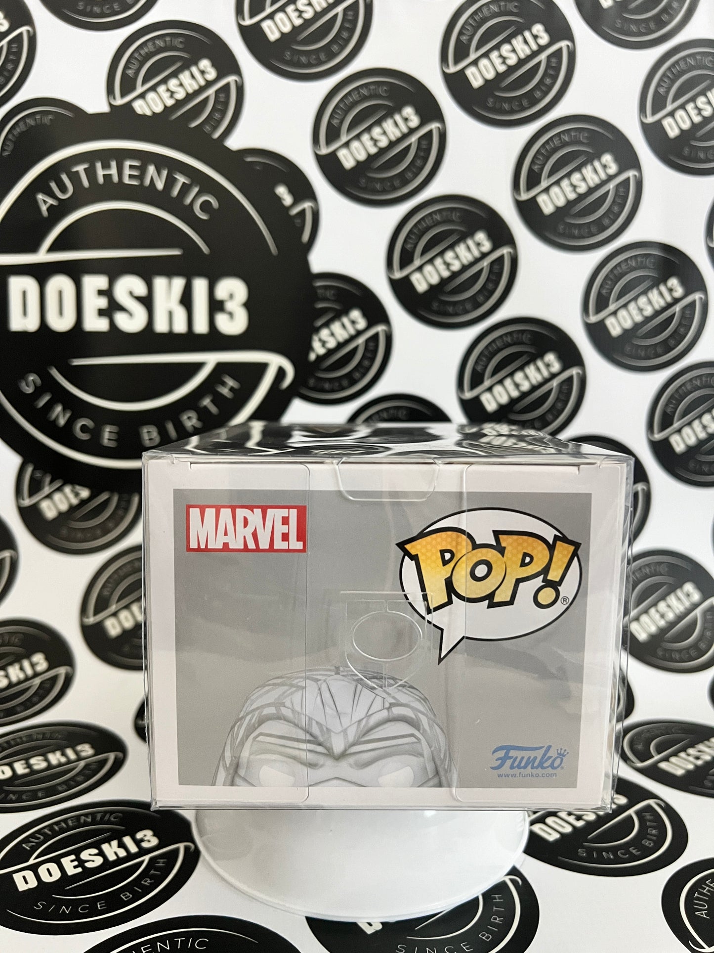Funko POP! Marvel Moon Knight #1047 Moon Knight Jumping (GITD Hot Topic Exclusive)W/Protector