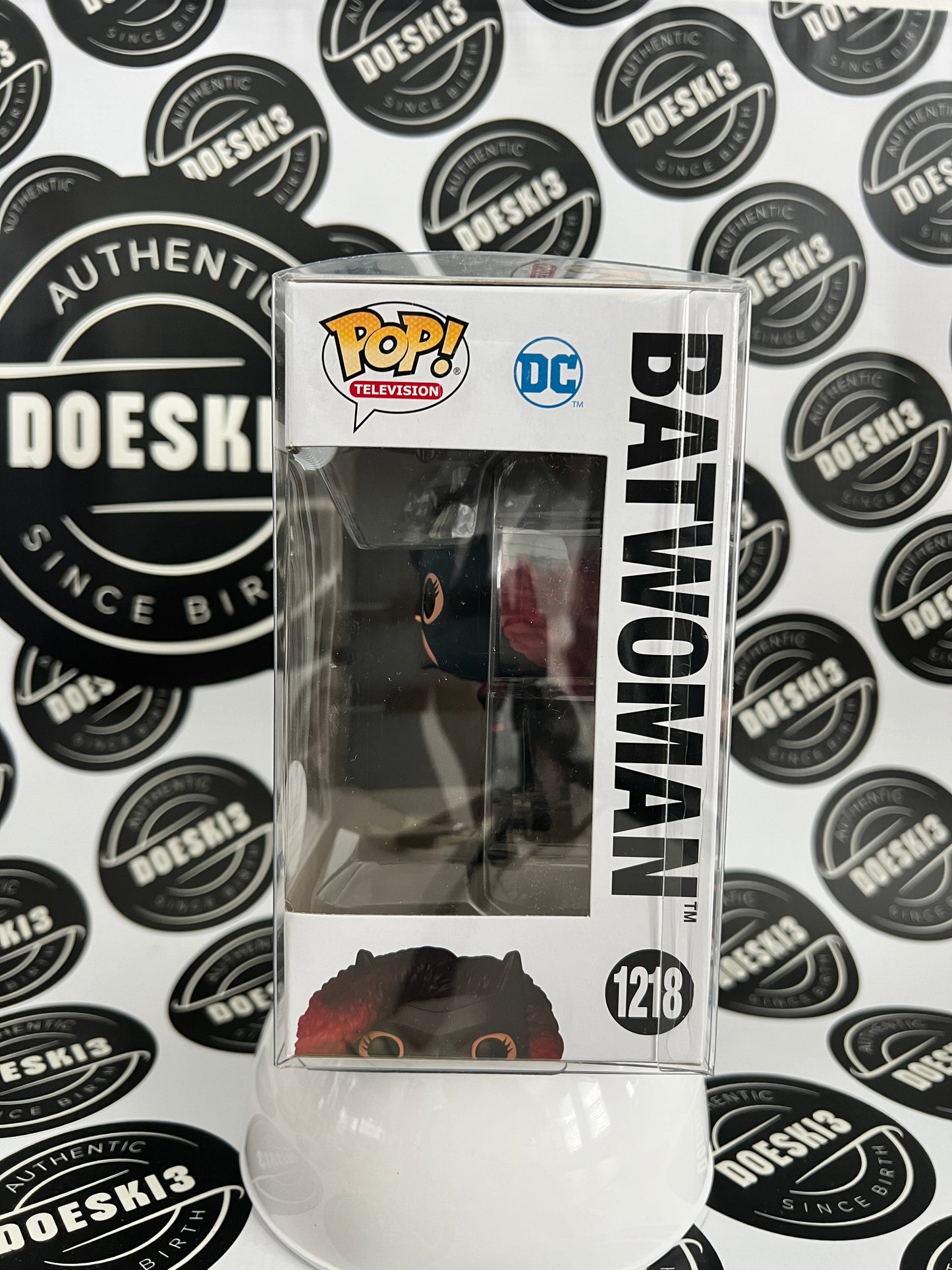 Funko Pop Television - Batwoman #1218 Funko Shop Exclusive W/Protector