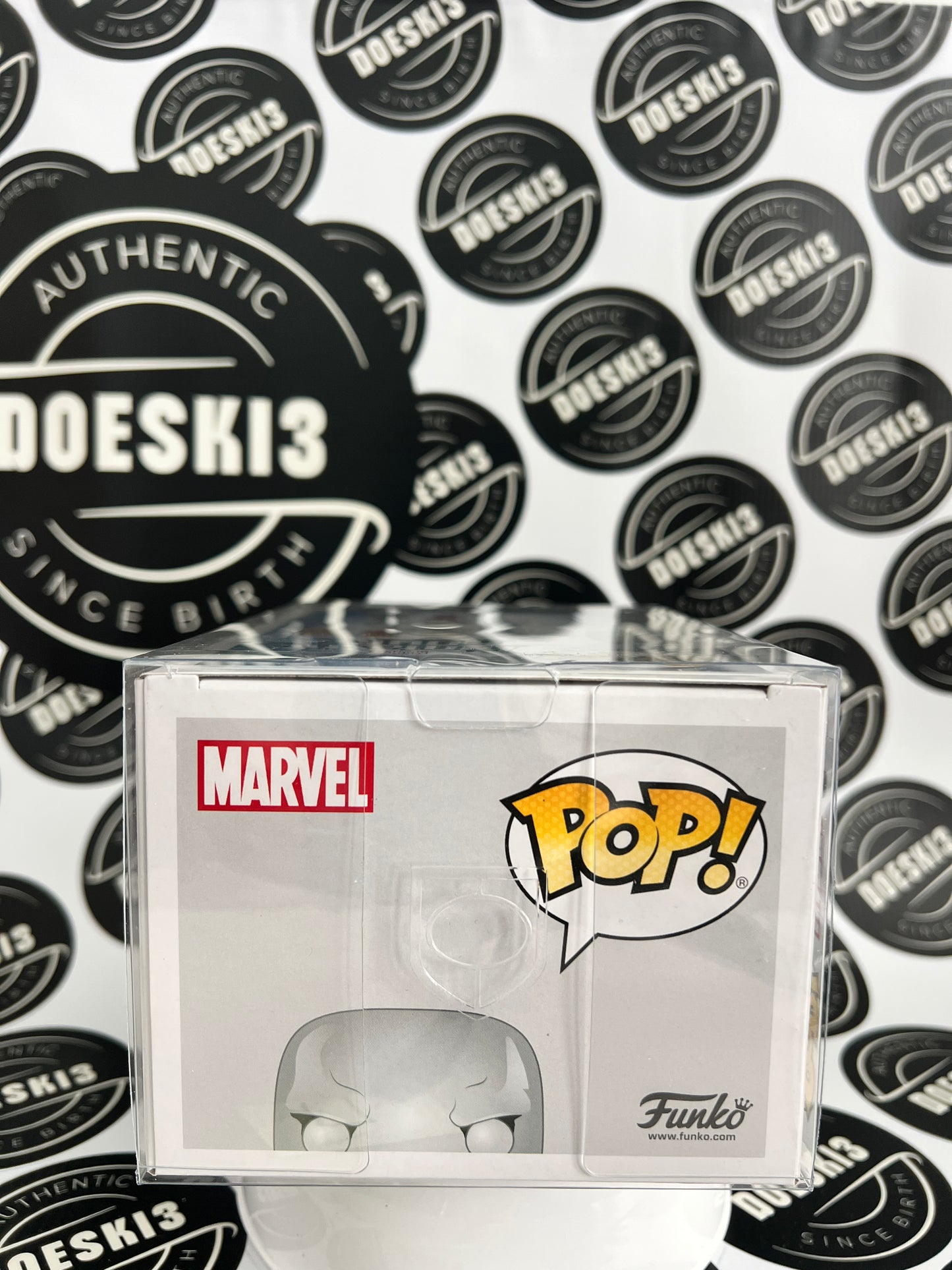 Funko Pop! Silver Surfer #563 Marvel Fantastic Four W/Protector