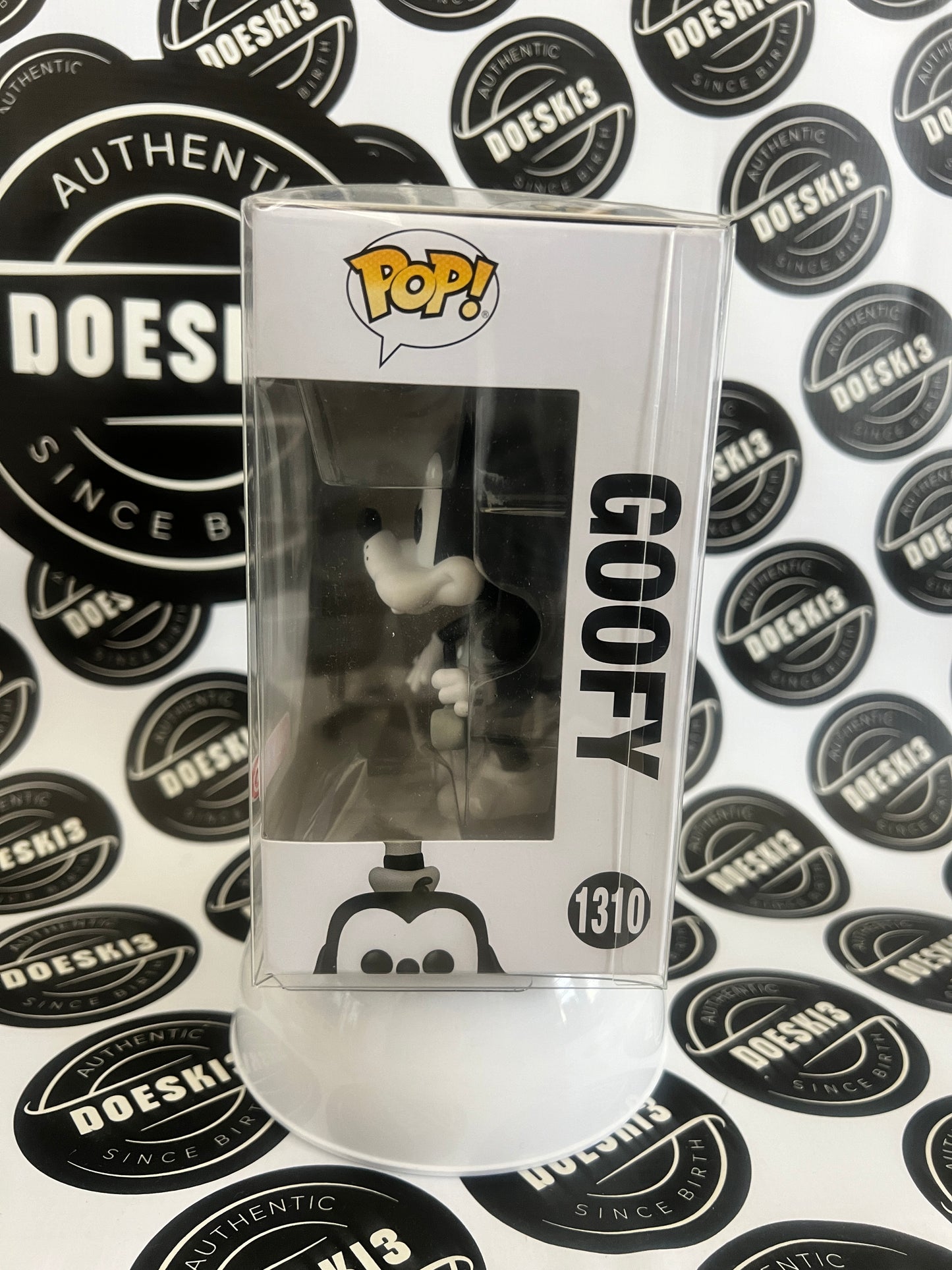 Funko Pop! Disney 100 Goofy (Target Exclusive) #1310 W/Protector