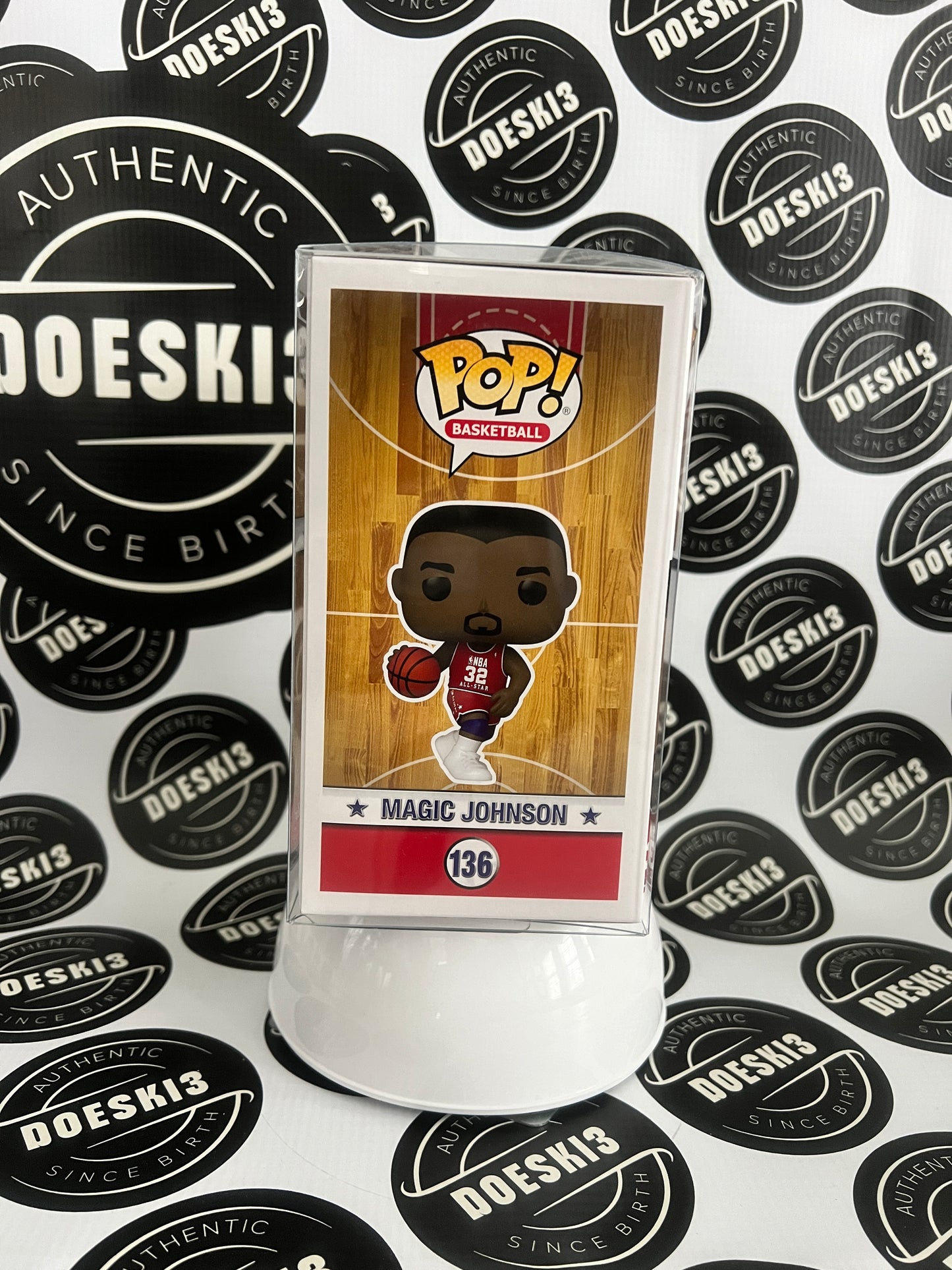 Funko Pop! NBA: Legends - Magic Johnson #136 (Target Con Exclusive) W/Protector