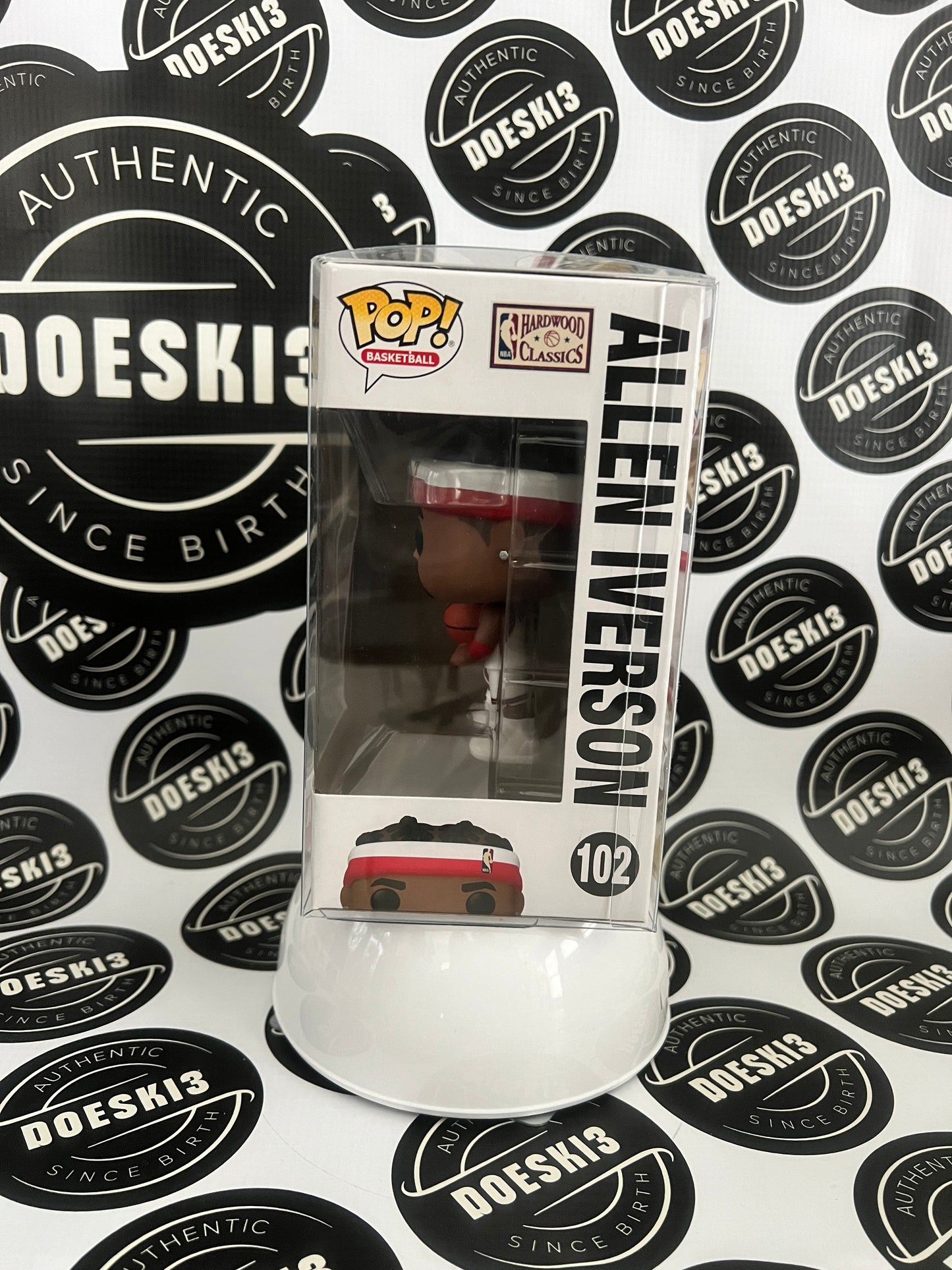 Funko Pop NBA: Legends - Allen Iverson (Sixers Home) #102 W/Protector