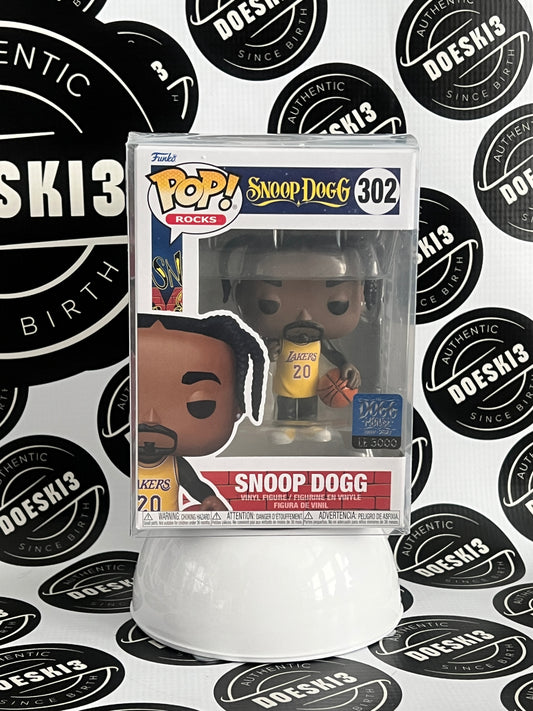 Funko Pop! Snoop Dogg Lakers Yellow #302 LE 5K Tha Dogg House Exclusive W/Protector