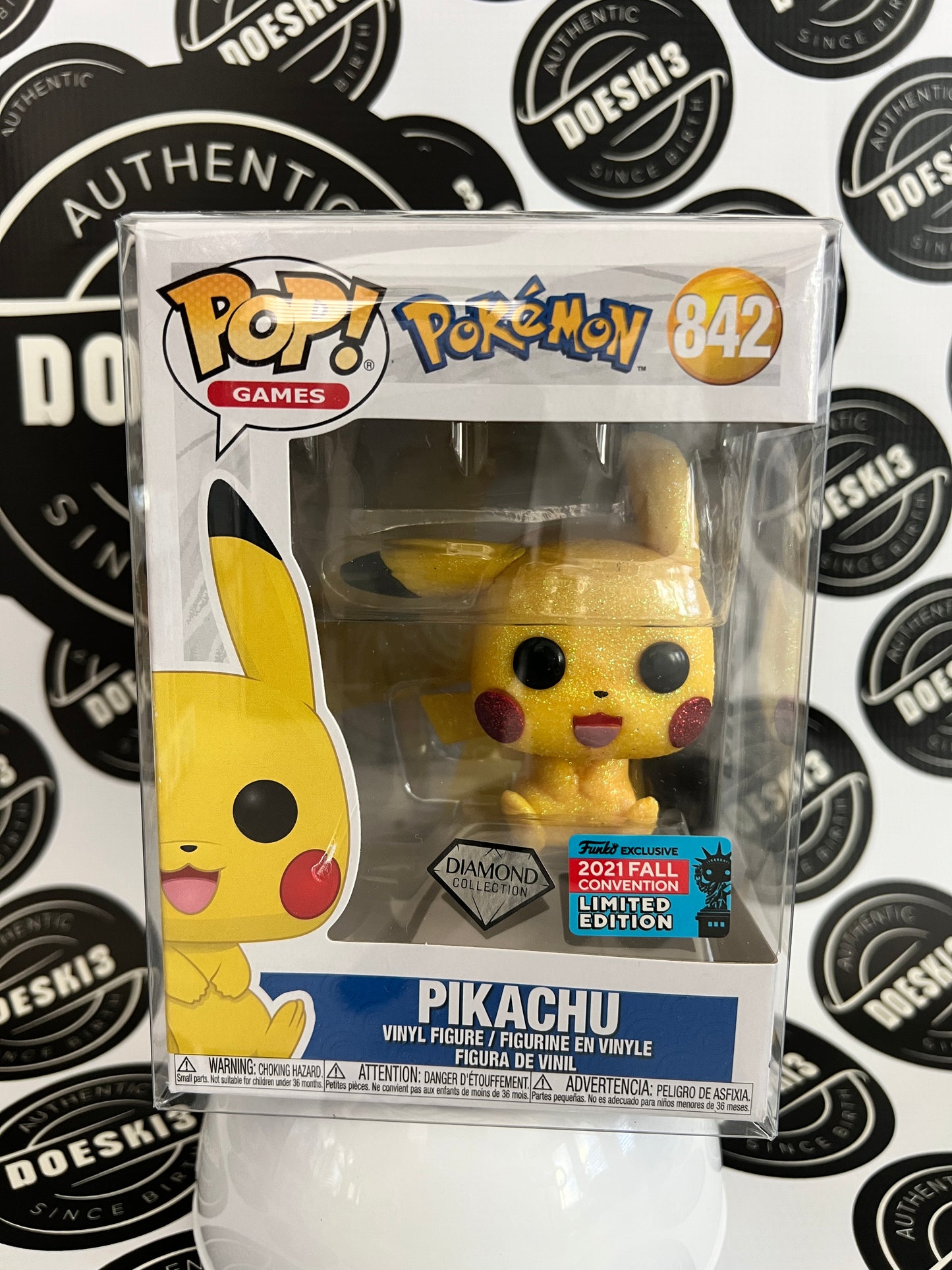 Funko Pop! Pikachu #842 Diamond Collection 2021 Convention Exclusive W/Protector