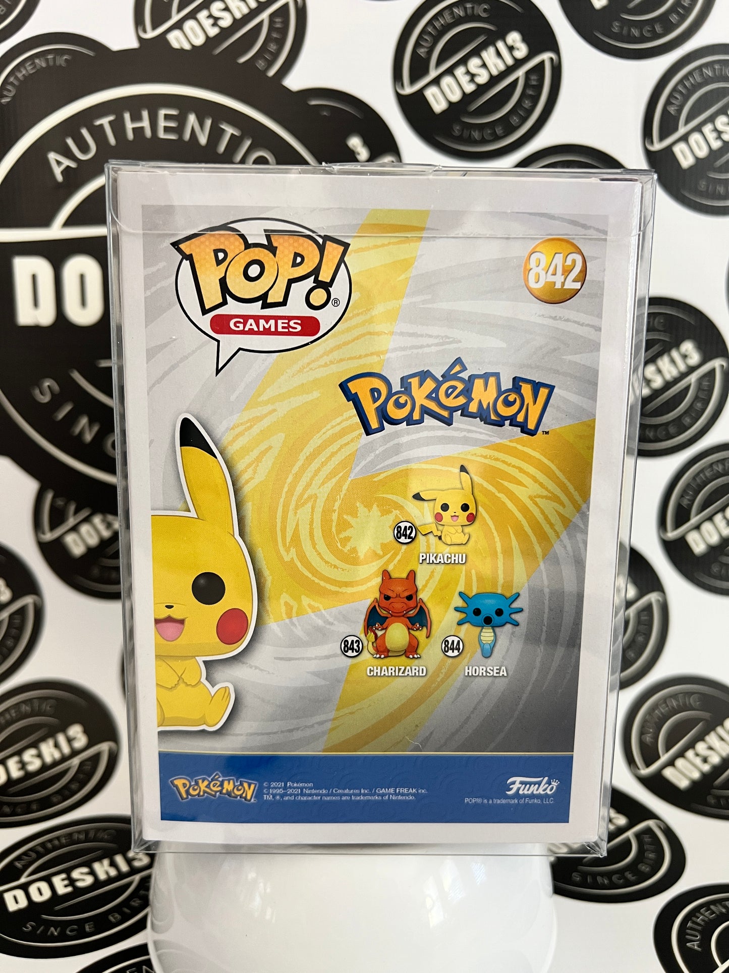 Funko Pop! Pikachu #842 Diamond Collection 2021 Convention Exclusive W/Protector