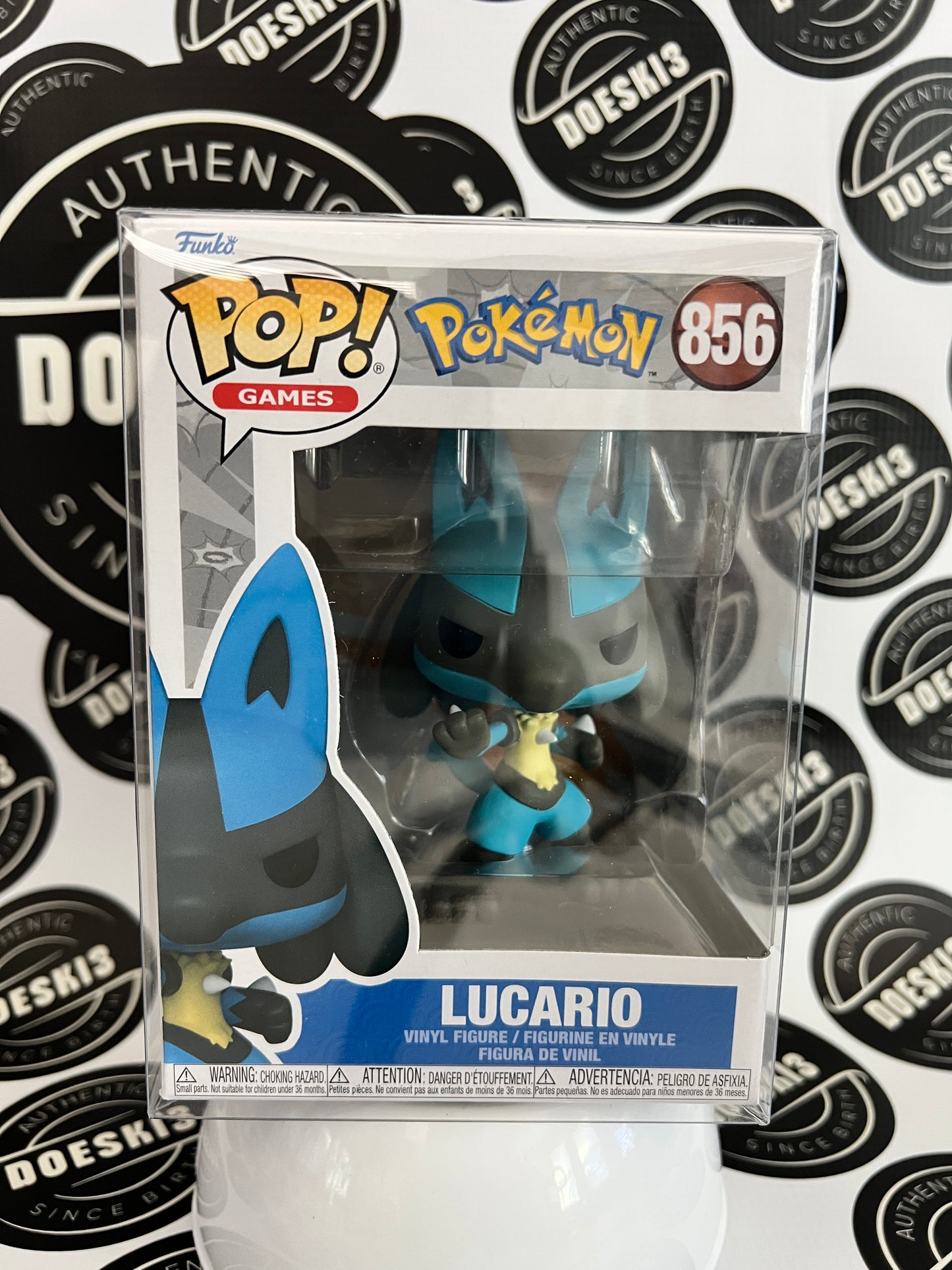 Funko Pop! Games Pokémon Lucario #856 W/Protector