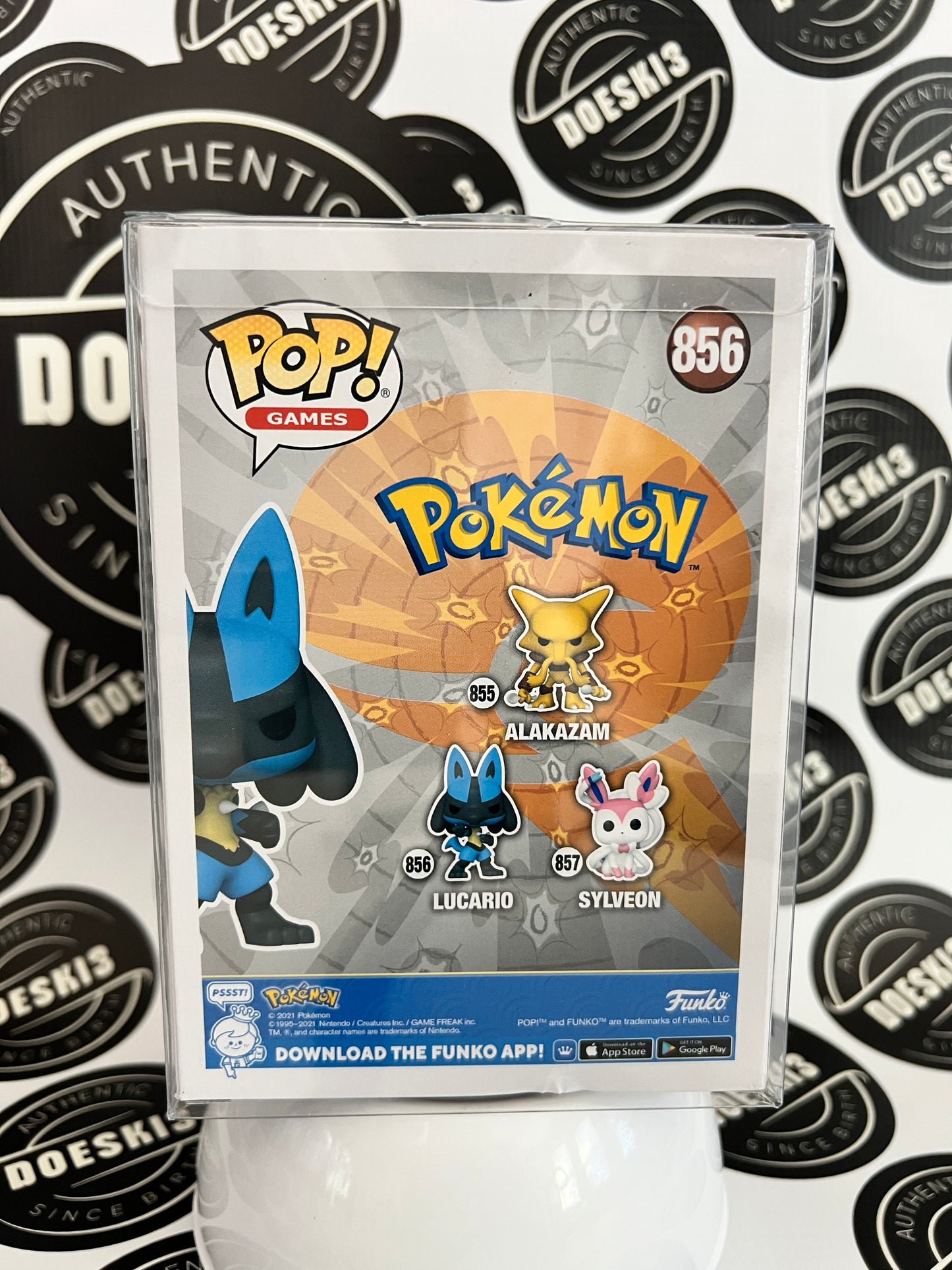 Funko Pop! Games Pokémon Lucario #856 W/Protector