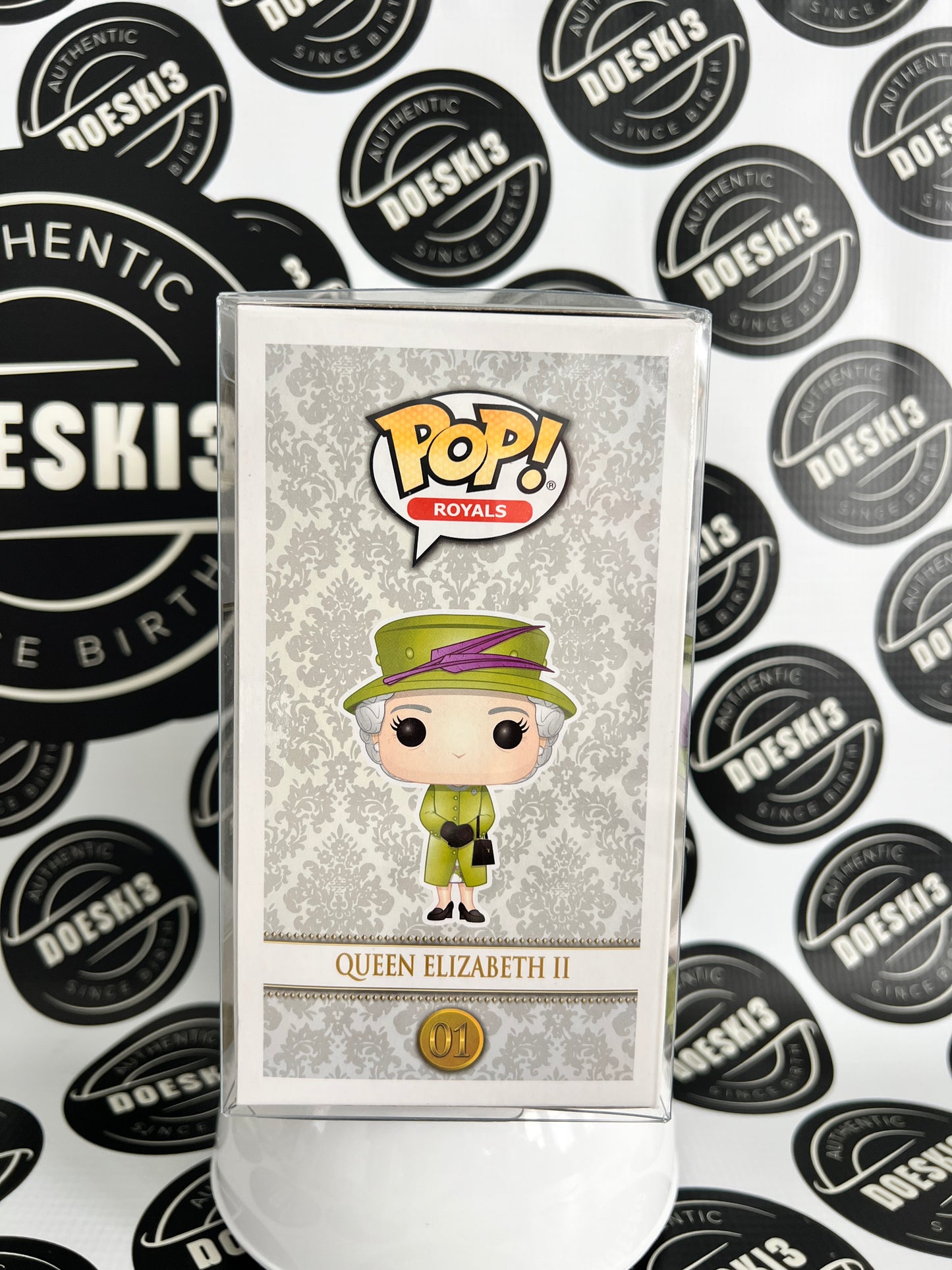 Funko Pop! Royals Queen Elizabeth II  #01(Green Outfit) W/Protector